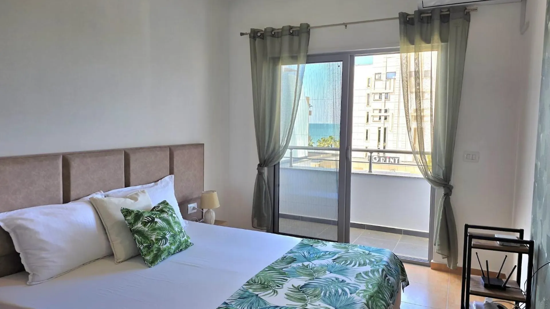 Modern Amenity-Rich Apartment In Durres Golem  0*, Golem (Tirana)