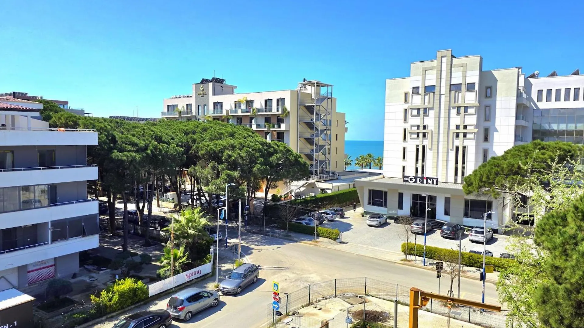 Modern Amenity-Rich Apartment In Durres Golem  Golem (Tirana)